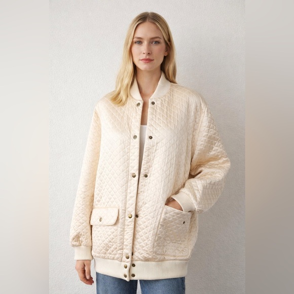 Saks Fifth Avenue Jackets & Blazers - Vintage Saks Fifth Avenue Quilted Silk Bomber Jacket 90s Ivory Cream Women’s M